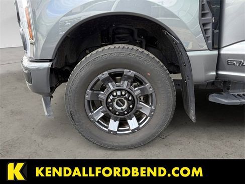 Used 2024 Ford F250 Lariat w/ Sport Appearance Package image 11