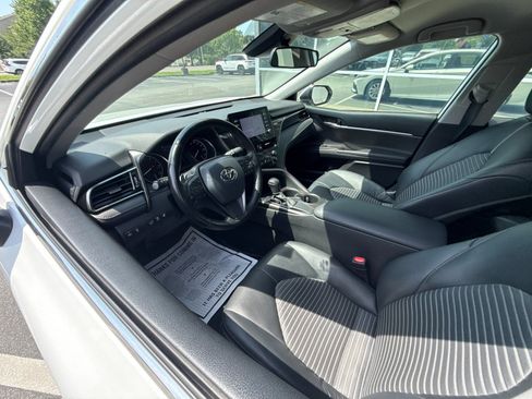 Used 2023 Toyota Camry SE FWD image 10