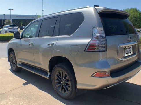 Used 2020 Lexus GX 460 Premium image 6