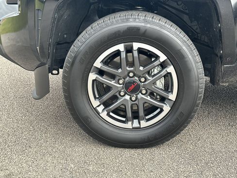 Used 2025 Toyota Tacoma TRD Sport w/ TRD Sport Premium Package RWD image 11