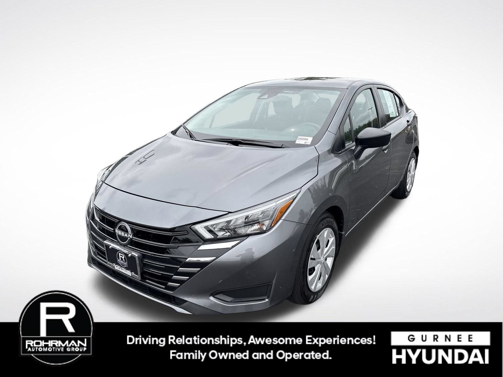 Used 2025 Nissan Versa S w/ Trunk Package FWD image 1