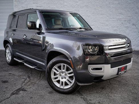 Used 2025 Land Rover Defender 110 S image 8