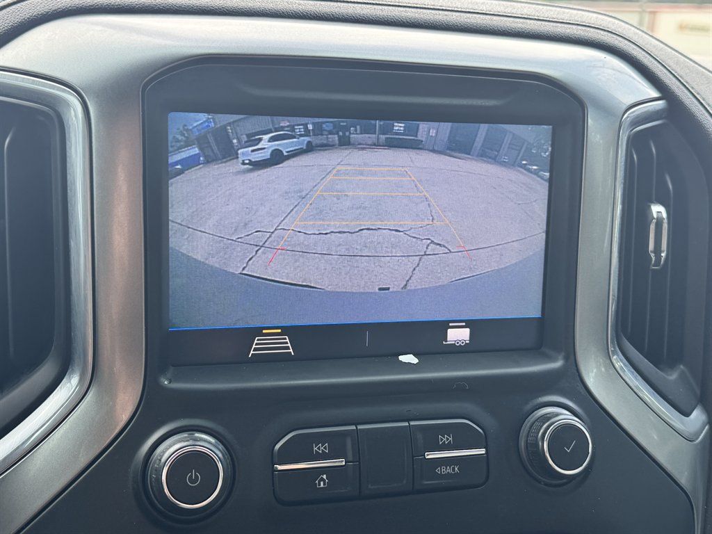 Used 2021 Chevrolet Silverado 1500 LT AWD/4WD image 9