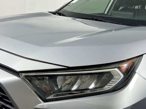 Used 2019 Toyota RAV4 XLE image 11