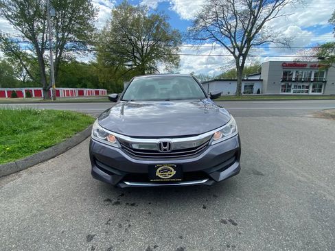Used 2017 Honda Accord LX image 8