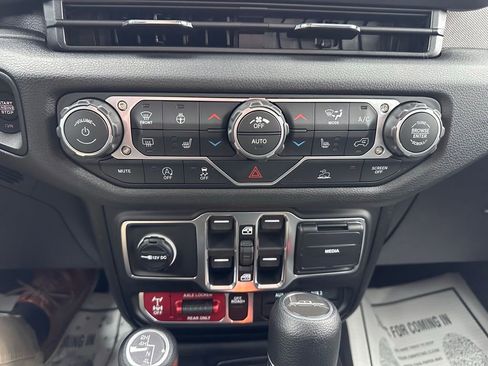 New 2026 Jeep Gladiator Willys image 16