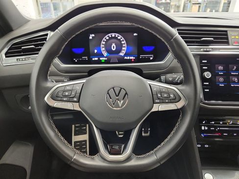 Certified 2023 Volkswagen Tiguan SE R-Line image 12