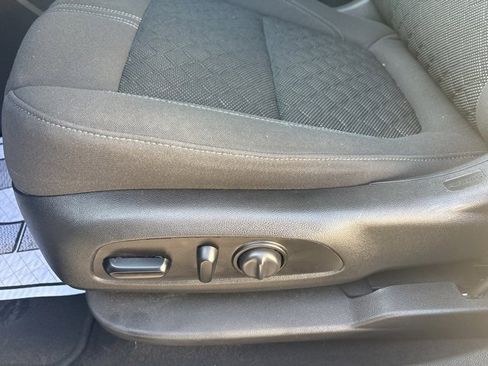 Used 2021 Chevrolet Blazer LT image 24