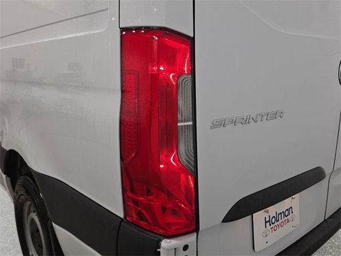 Used 2024 Mercedes-Benz Sprinter 2500 image 28