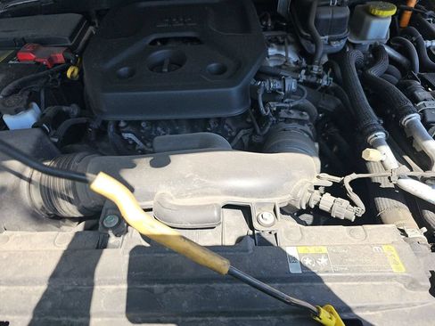 Used 2023 Jeep Wrangler Unlimited Sahara AWD/4WD image 3