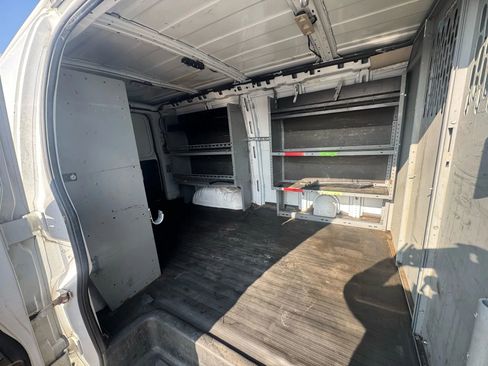 Used 2019 Chevrolet Express 2500 w/ Driver Convenience Package RWD image 20