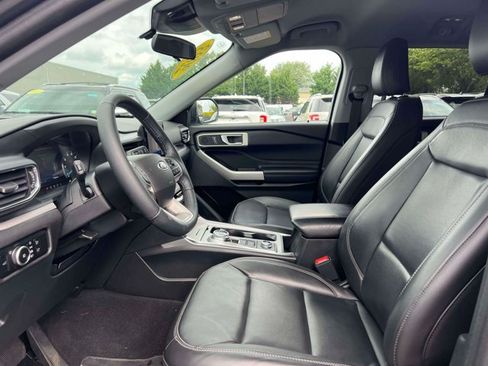 Used 2023 Ford Explorer XLT w/ Equipment Group 202A AWD/4WD image 20