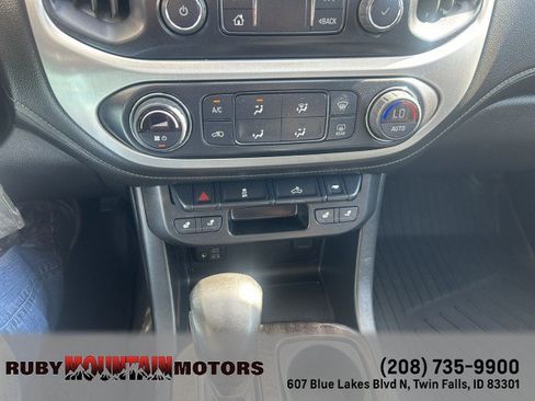 Used 2022 GMC Canyon Elevation w/ Elevation Premium Package AWD/4WD image 11