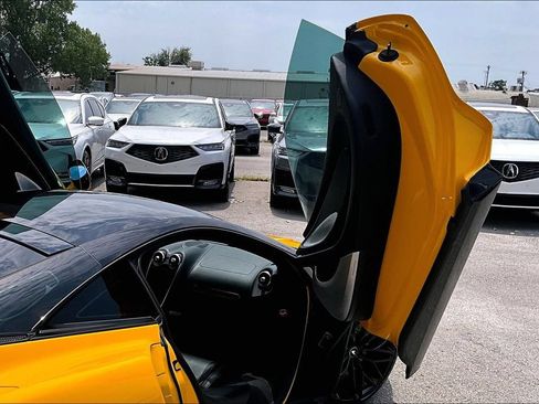 Used 2023 McLaren GT RWD image 22