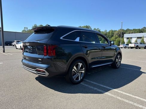 Certified 2024 Kia Sorento SX Prestige AWD/4WD image 5
