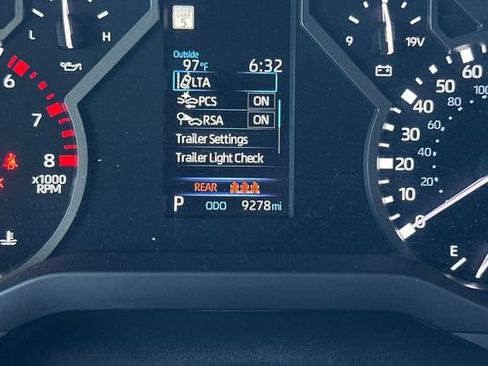 Used 2025 Toyota Tundra SR5 AWD/4WD image 25