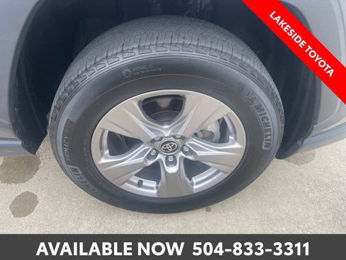 Used 2025 Toyota RAV4 XLE FWD image 11