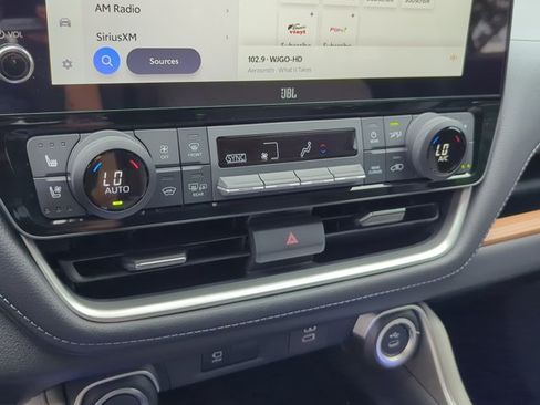 Certified 2025 Toyota Grand Highlander AWD Hybrid image 20