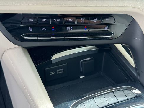 Used 2021 Buick Envision Preferred AWD/4WD image 14