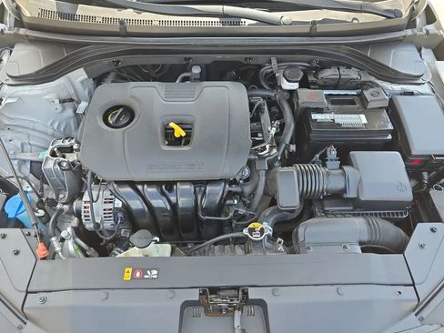 Used 2020 Hyundai Elantra Value Edition image 52