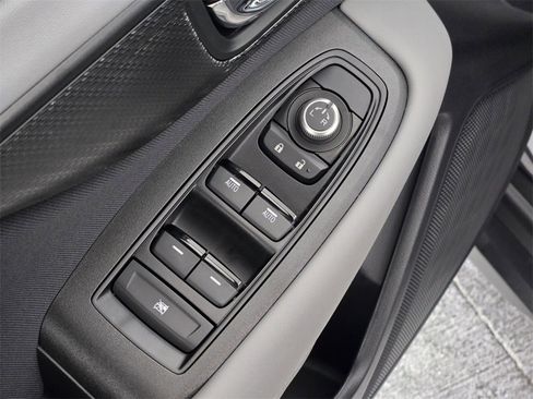 Certified 2025 Subaru Outback Premium image 25