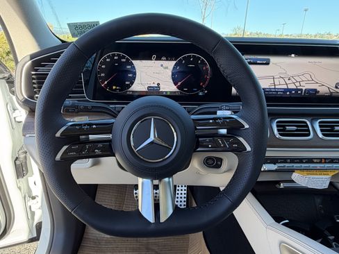 New 2026 Mercedes-Benz GLS 450 4MATIC image 21