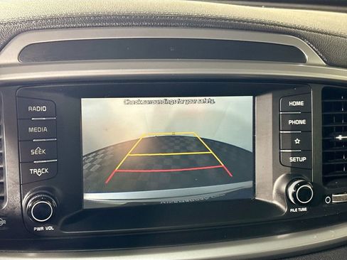 Used 2020 Kia Sorento EX image 16