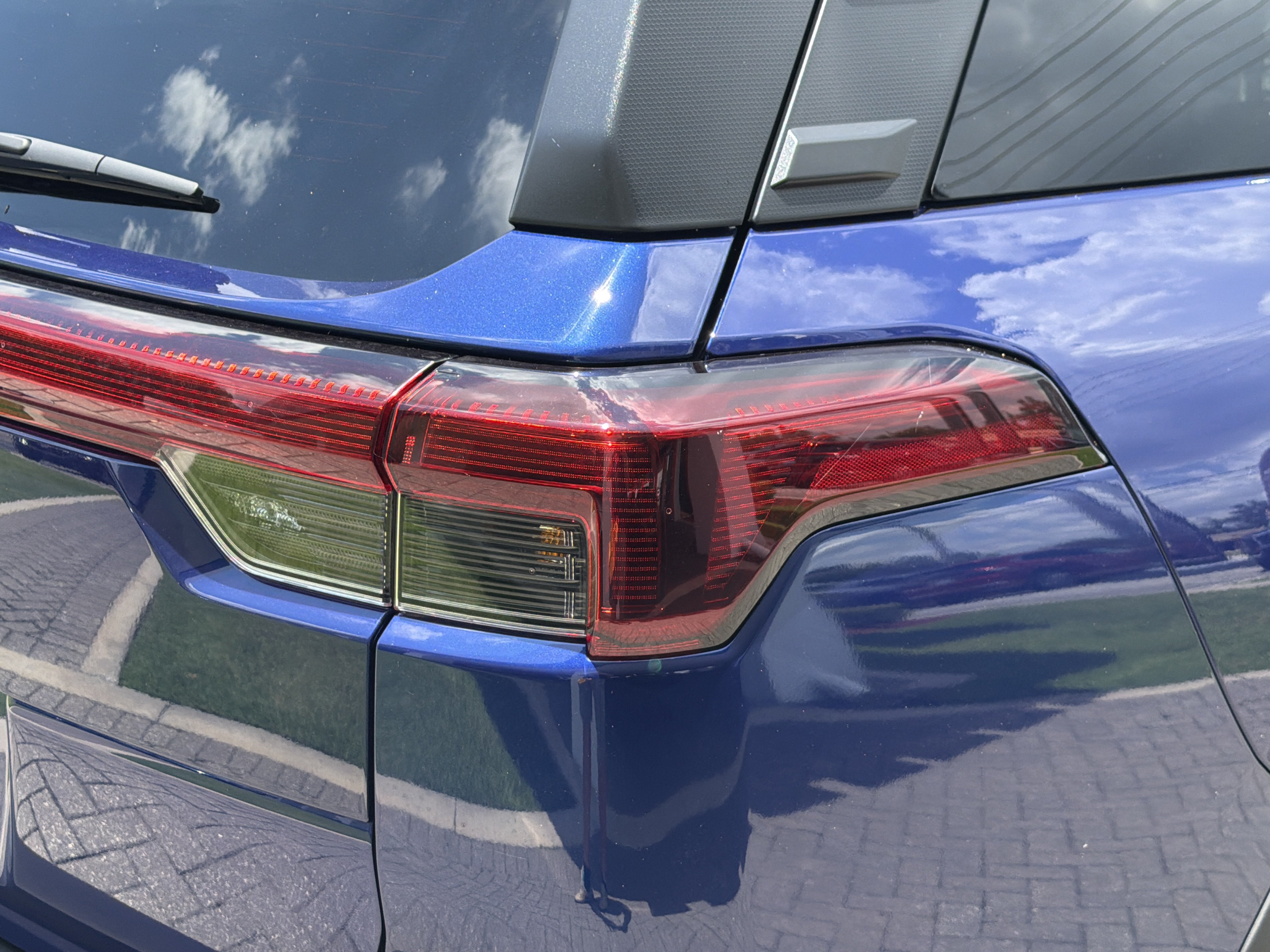 New 2026 Subaru Outback Limited AWD/4WD image 11