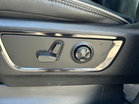 Used 2024 RAM 1500 Limited image 17