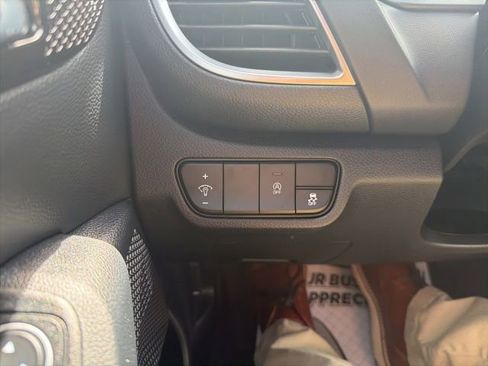 Used 2024 Kia Seltos EX AWD/4WD image 21