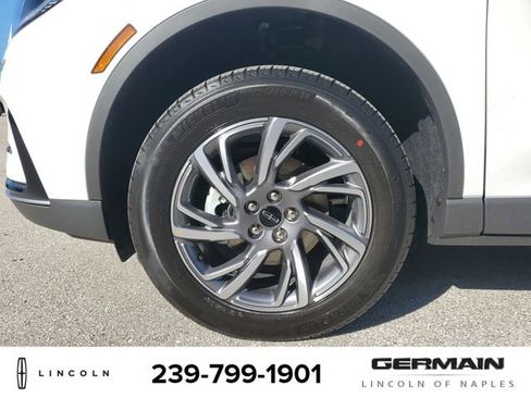 New 2026 Lincoln Corsair Premiere image 12