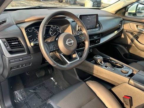 Used 2023 Nissan Rogue SV w/ SV Premium B Package AWD/4WD image 31