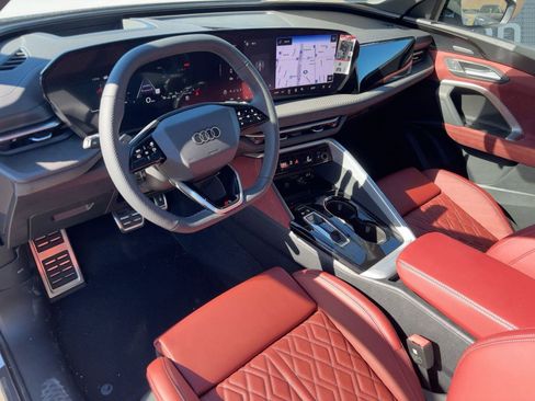 New 2025 Audi SQ5 Premium Plus image 4