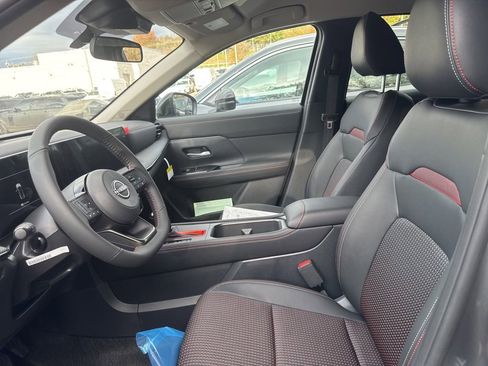 New 2026 Nissan Kicks SR w/ Cold Weather Package image 26