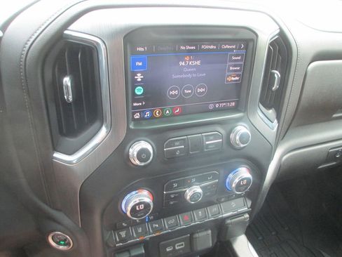 Used 2020 GMC Sierra 2500 Denali w/ Denali Ultimate Package image 32