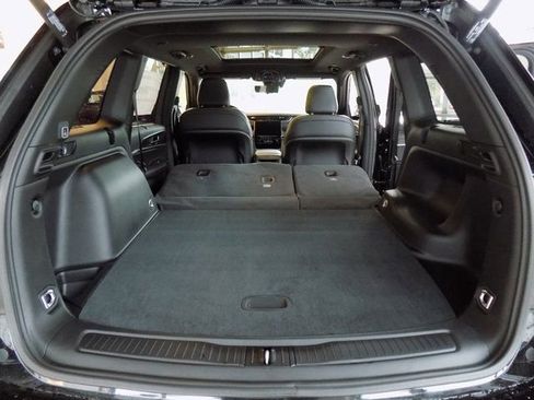 New 2025 Jeep Grand Cherokee Limited w/ Luxury Tech Group II image 32