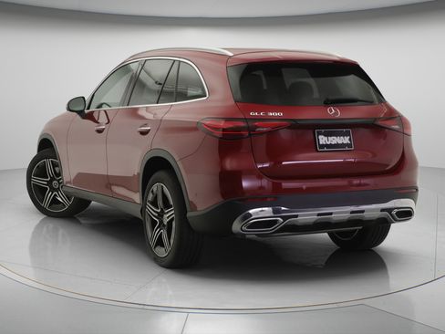 New 2026 Mercedes-Benz GLC 300 image 2