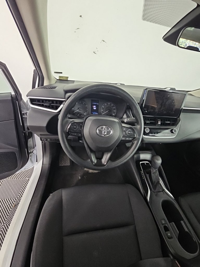Used 2024 Toyota Corolla LE FWD image 28