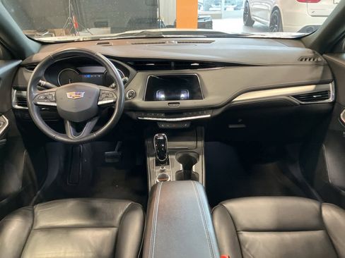 Used 2021 Cadillac XT4 Premium Luxury image 25