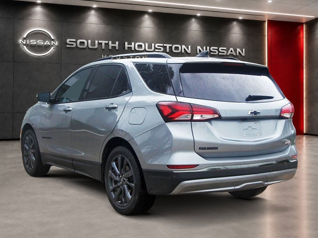 Used 2023 Chevrolet Equinox RS w/ RS Leather Package FWD image 3