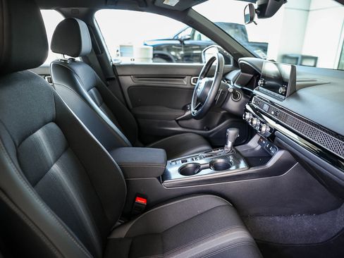 Used 2025 Honda Civic Sport image 22