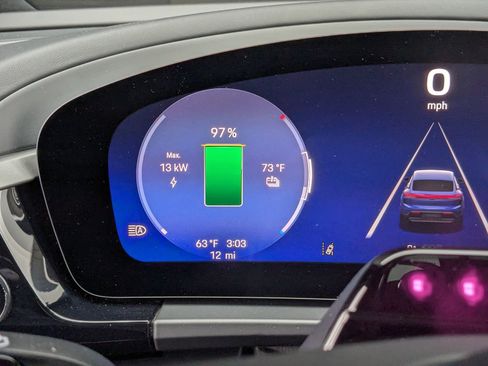 New 2026 Porsche Macan 4 Electric image 17