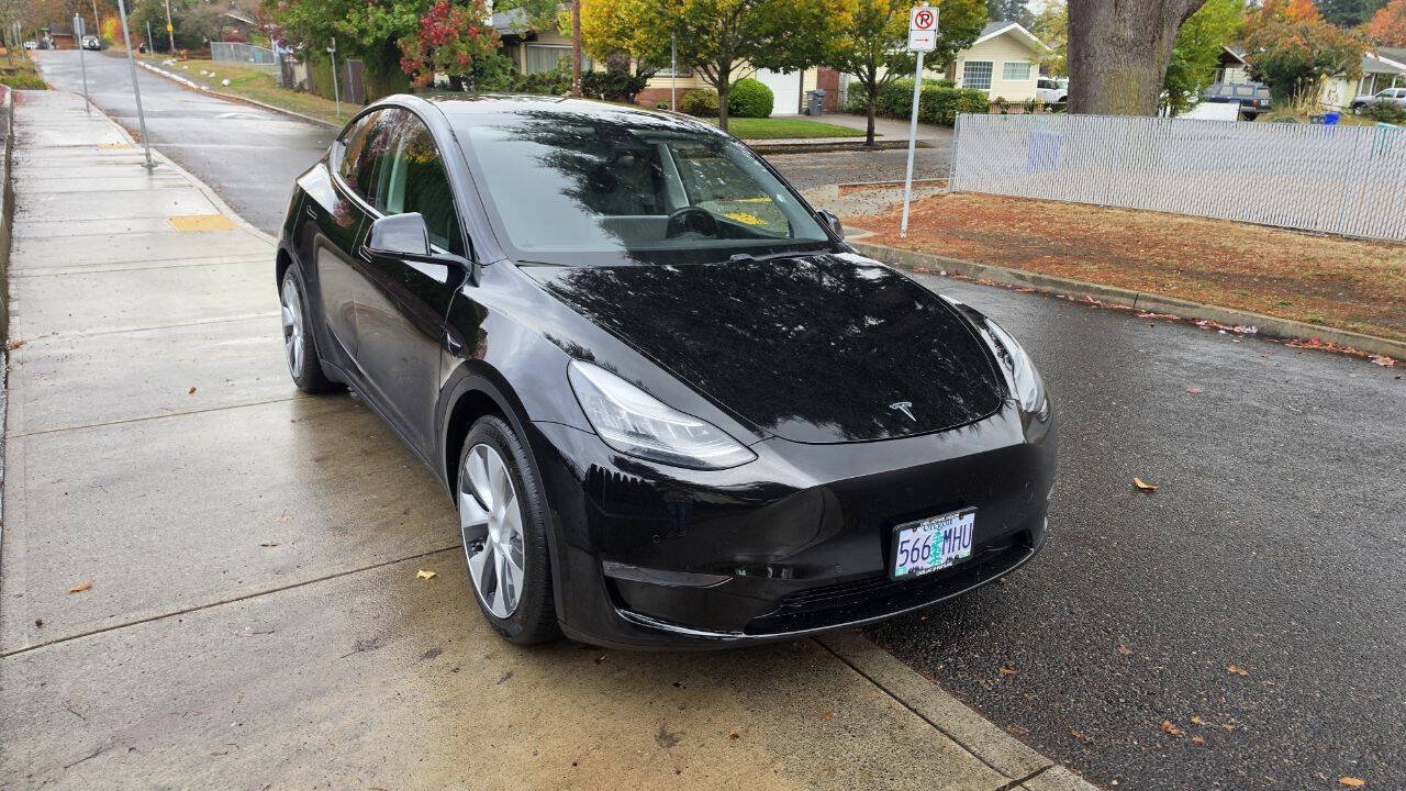 Used 2020 Tesla Model Y Long Range AWD/4WD image 3