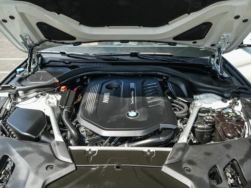 Used 2018 BMW 540i RWD image 26