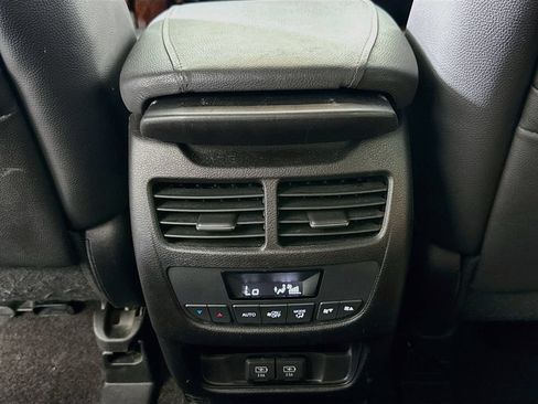 Used 2017 Acura MDX SH-AWD image 25