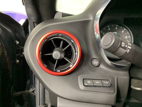 Used 2020 Chevrolet Camaro SS image 15