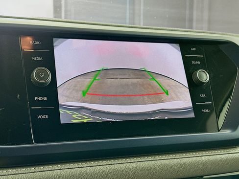 Used 2024 Volkswagen Taos SE image 22