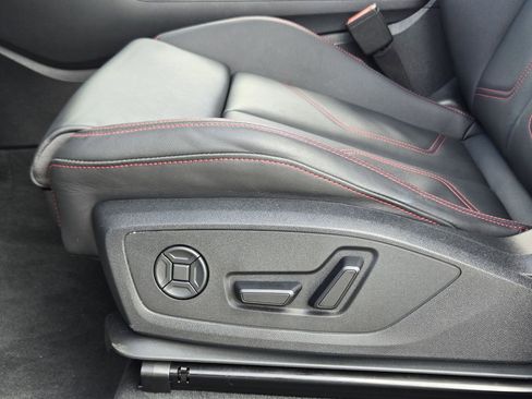 Certified 2025 Audi Q3 2.0T Premium Plus w/ Premium Plus Package image 32