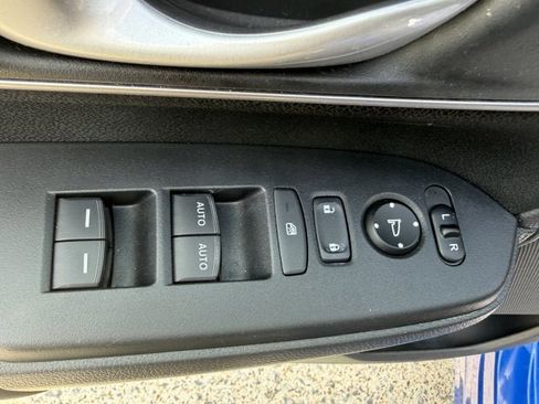 Used 2020 Honda CR-V EX image 14