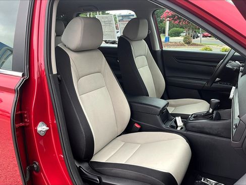Used 2023 Honda CR-V LX image 7